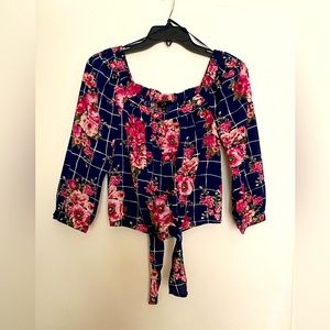 EM floral top size S